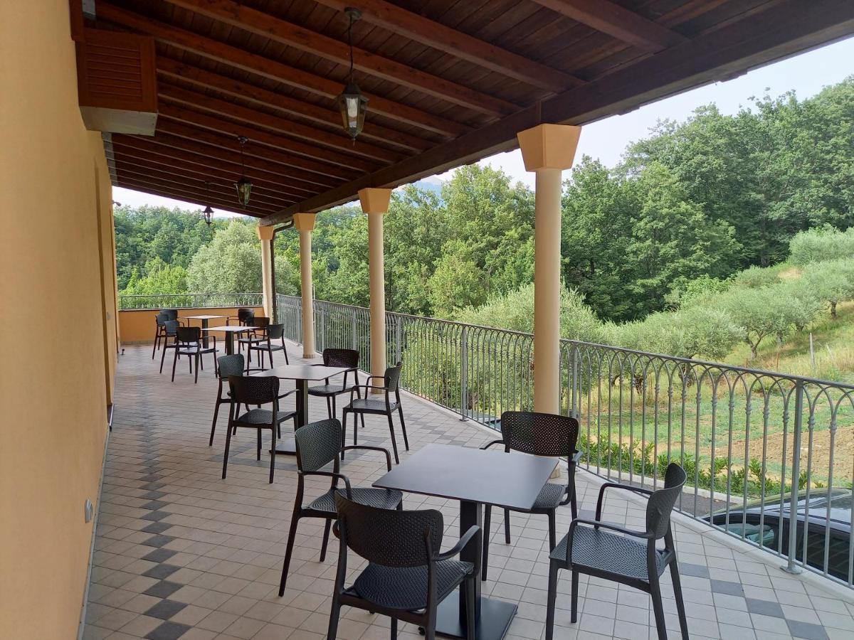 Hotel Ristorante Villa Terry Lauria Inferiore Exterior photo