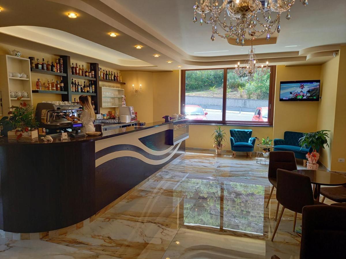 Hotel Ristorante Villa Terry Lauria Inferiore Exterior photo