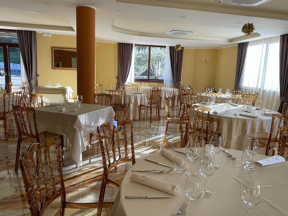 Hotel Ristorante Villa Terry Lauria Inferiore Exterior photo